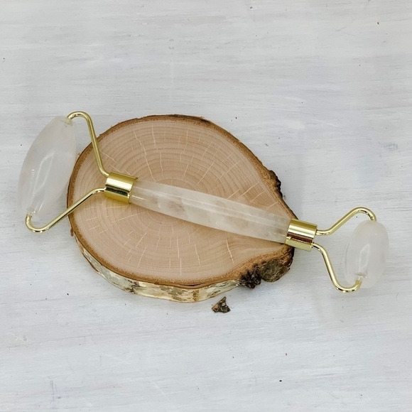 Face Roller, Eye Massage Tool in Clear Quartz - Picture 1 of 2